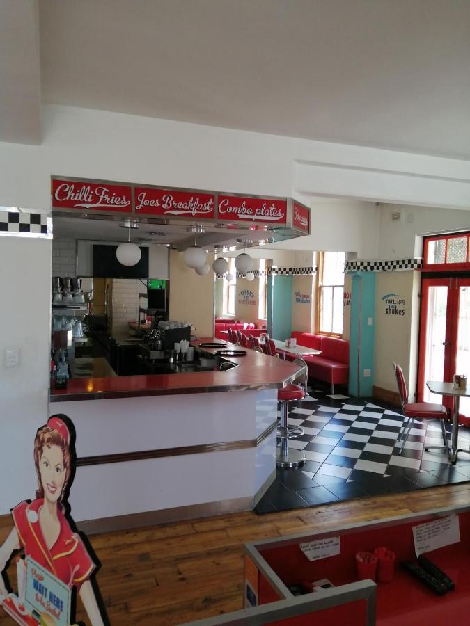Savoy Hotel Beaufort-West Beaufort West Kültér fotó